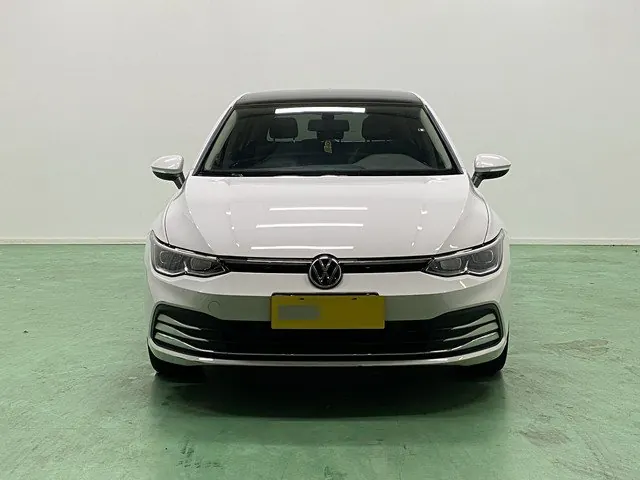 Volkswagen 2021 Golf 8 PRO 1.4TSI 280TSI First Edition Automatic 3
