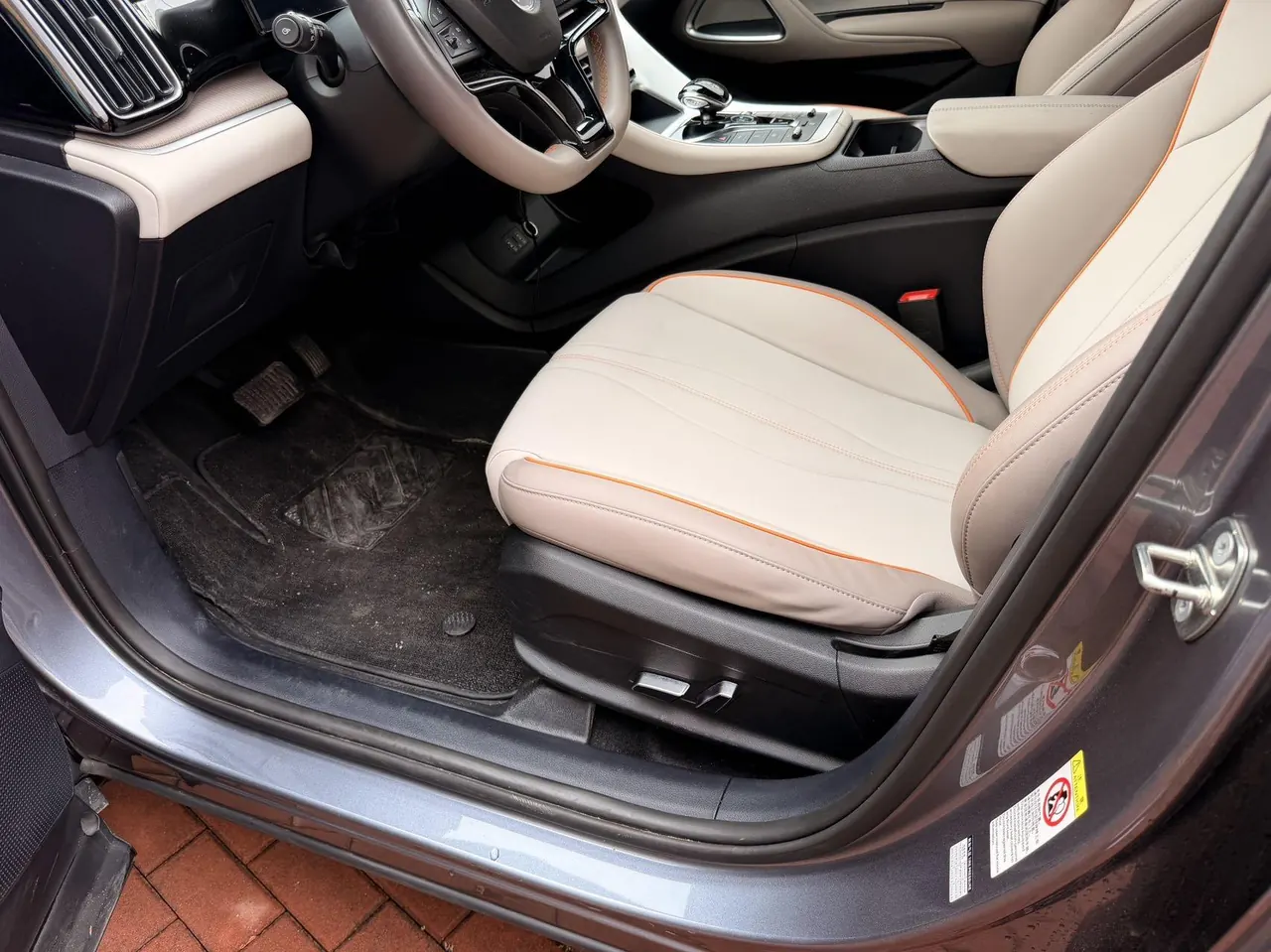 BYD Song Pro New Energy 2024 Song Pro DM-i 1.5 Stepless Glory Edition Pilot 71KM Automatic Gear 8