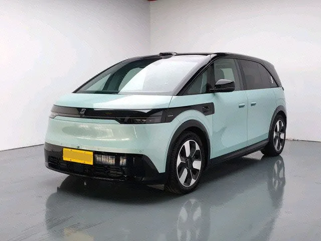 Zeekr 2025 Zeekr MIX Smart Driving Edition Automatic Transmission - View 1