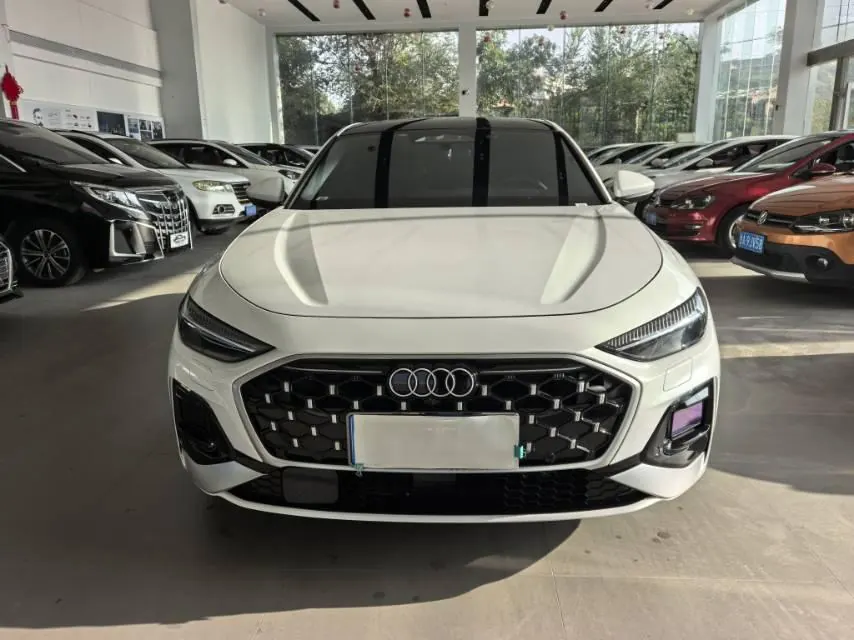 Audi 2026 A5L 2.0T Dry Kun Smart Driving Edition Automatic Gear 3