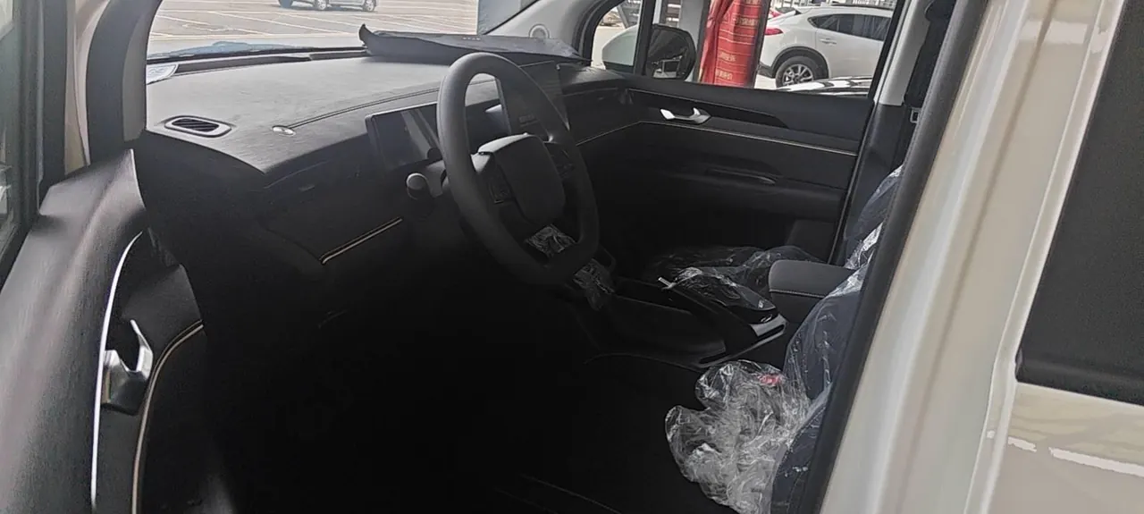 SRM 2026 Up V 6 350km Comfortable Automatic 4
