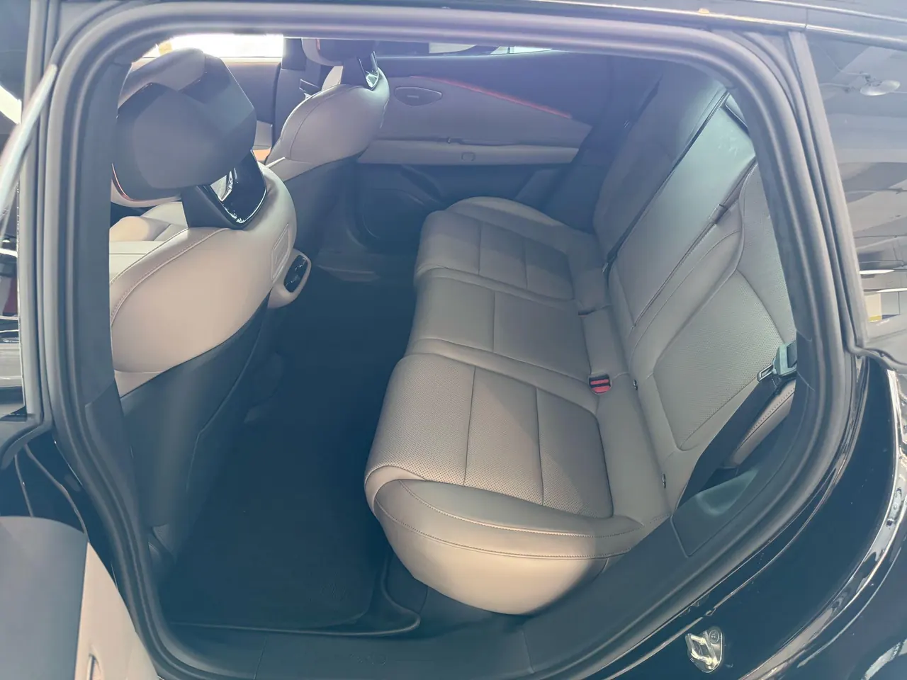 LYNK&amp;CO 2024 LYNK&amp;CO Z10 95kWh 766km rear drive Max automatic gear 5