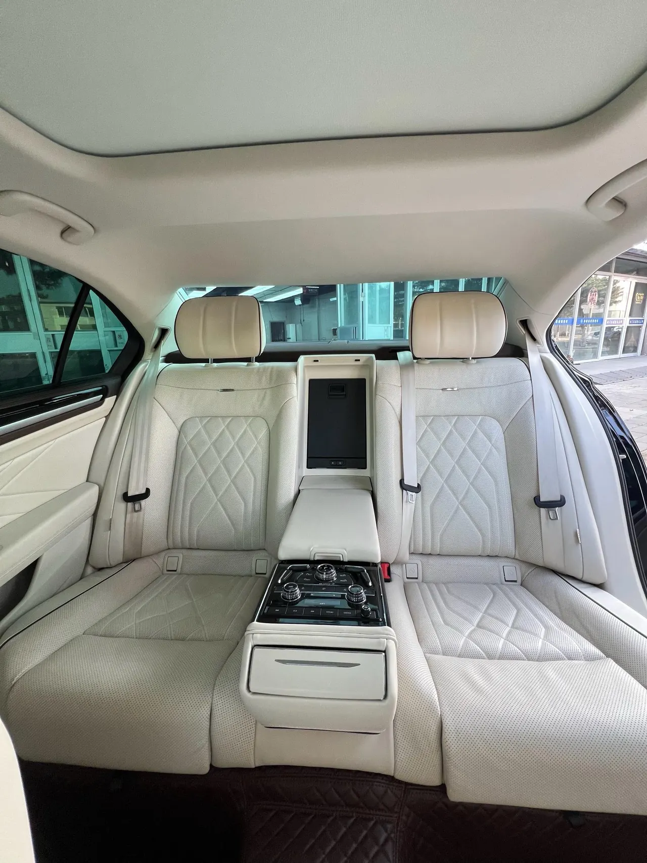 Volkswagen 2021 Hui Ang 2.0TSI 380TSI Premium Edition Automatic Gear 12