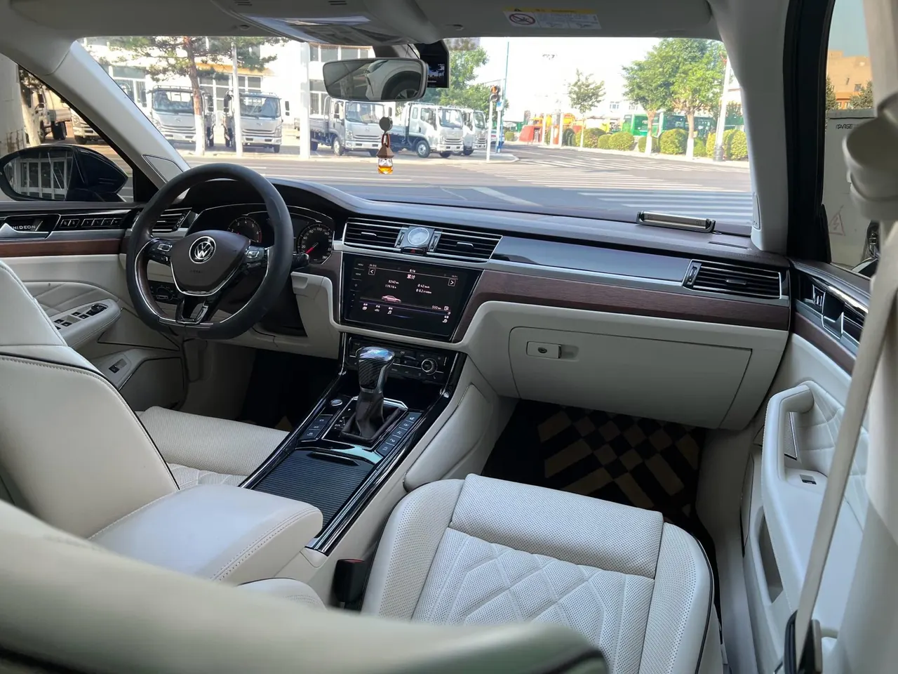 Volkswagen 2021 Hui Ang 2.0TSI 380TSI Premium Edition Automatic Gear 5