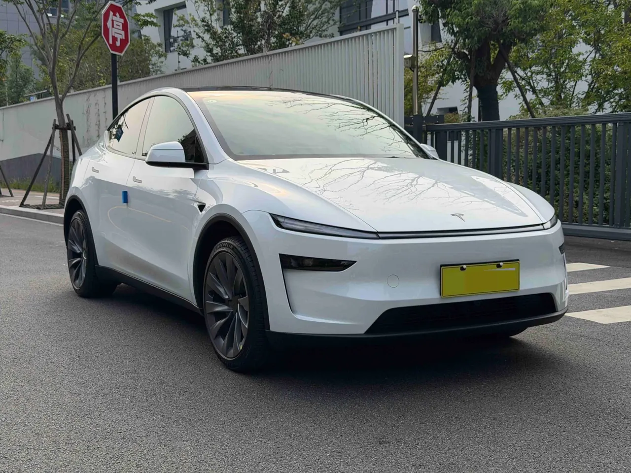 Tesla 2026 Model Y long endurance rear wheel drive version (modified) automatic gear 3