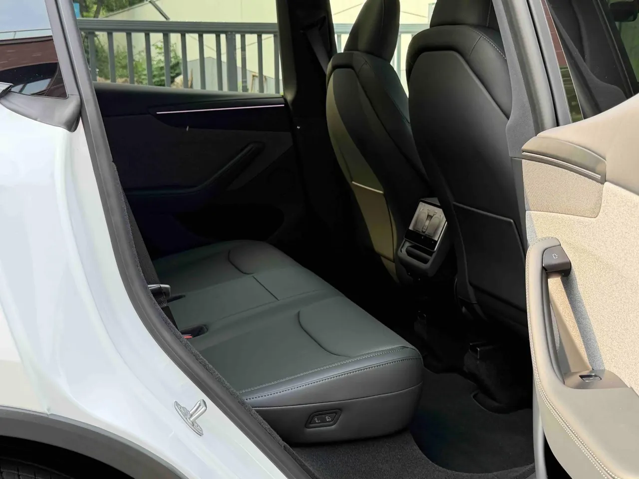 Tesla 2026 Model Y long endurance rear wheel drive version (modified) automatic gear 9
