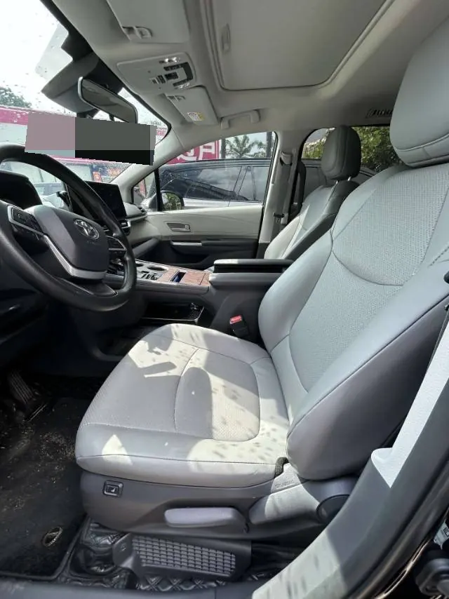 Toyota 2024 Grevia HYBRID 2.5 Stepless Comfort Edition Automatic Transmission 3