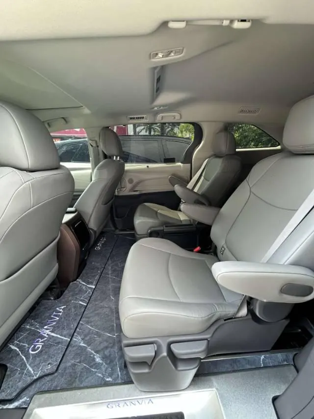 Toyota 2024 Grevia HYBRID 2.5 Stepless Comfort Edition Automatic Transmission 4