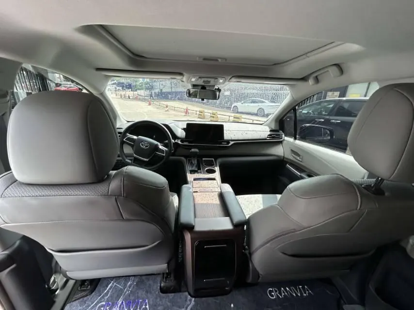 Toyota 2024 Grevia HYBRID 2.5 Stepless Comfort Edition Automatic Transmission 7