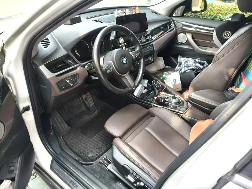 BMW 2021 X1 sDrive25Li 2.0T Leading Automatic Gear 3
