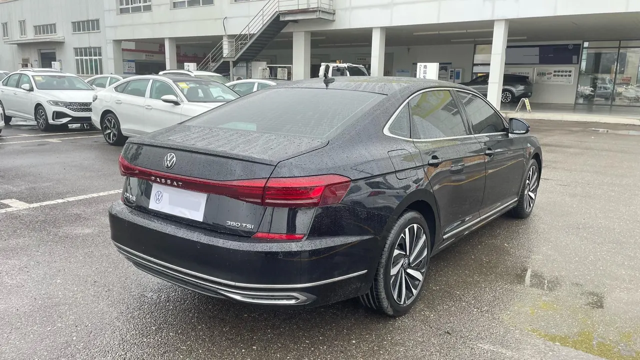 Volkswagen 2024 Passat 2.0TSI 380TSI Elite Edition Automatic 8