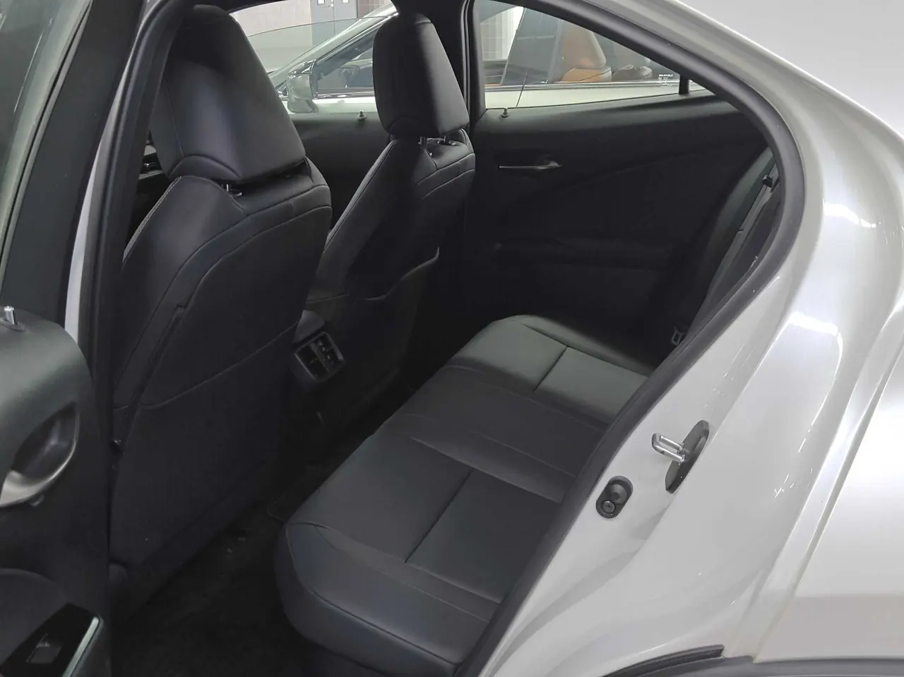 Lexus UX (Imported) 2022 UX260h 2.0 Stepless Exploration and Interesting Edition Automatic Gear 9