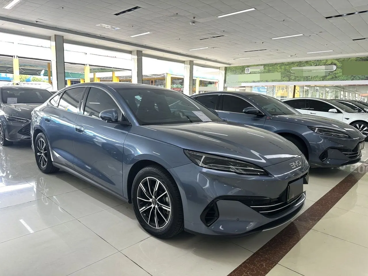 BYD 2024 Seal 06 DM-i 1.5 Stepless 120KM Honorable Automatic Gear 3