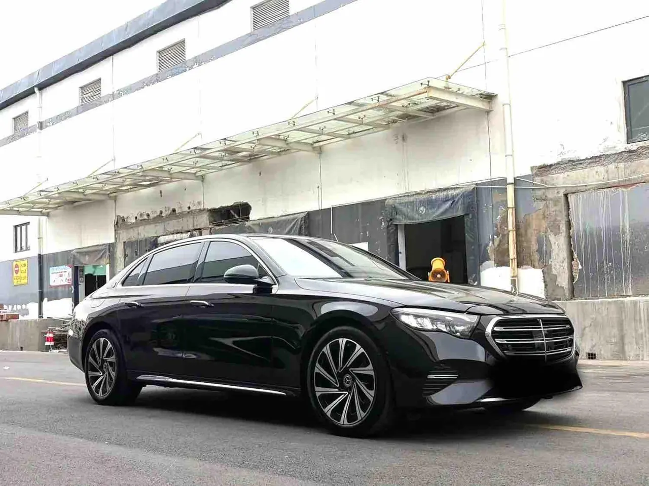 Mercedes Benz E Class 2024 E 260 L 48V 2.0T Automatic 3