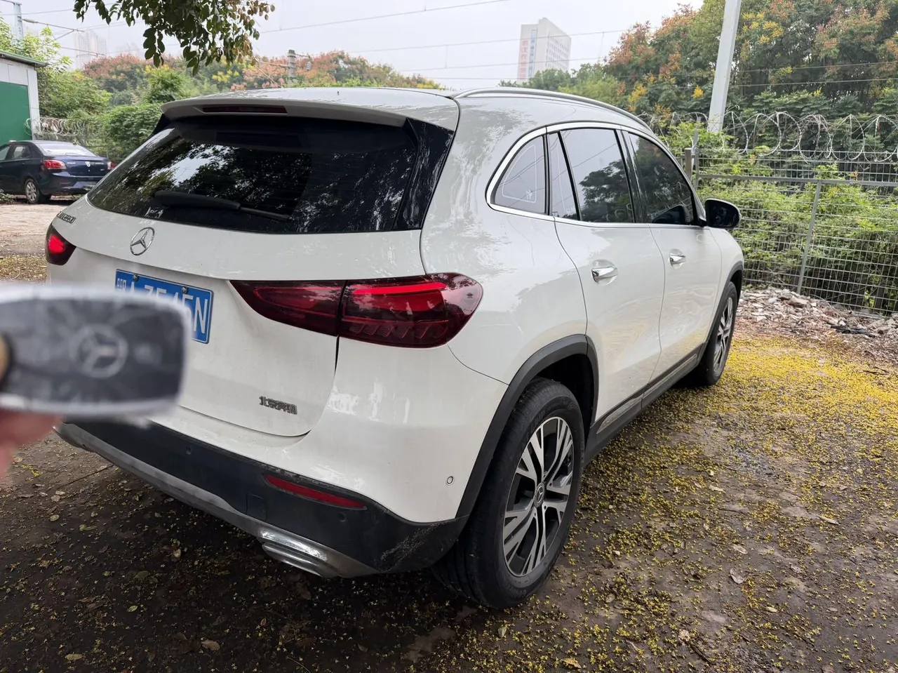 Mercedes Benz 2024 GLA 220 2.0T automatic gear 3
