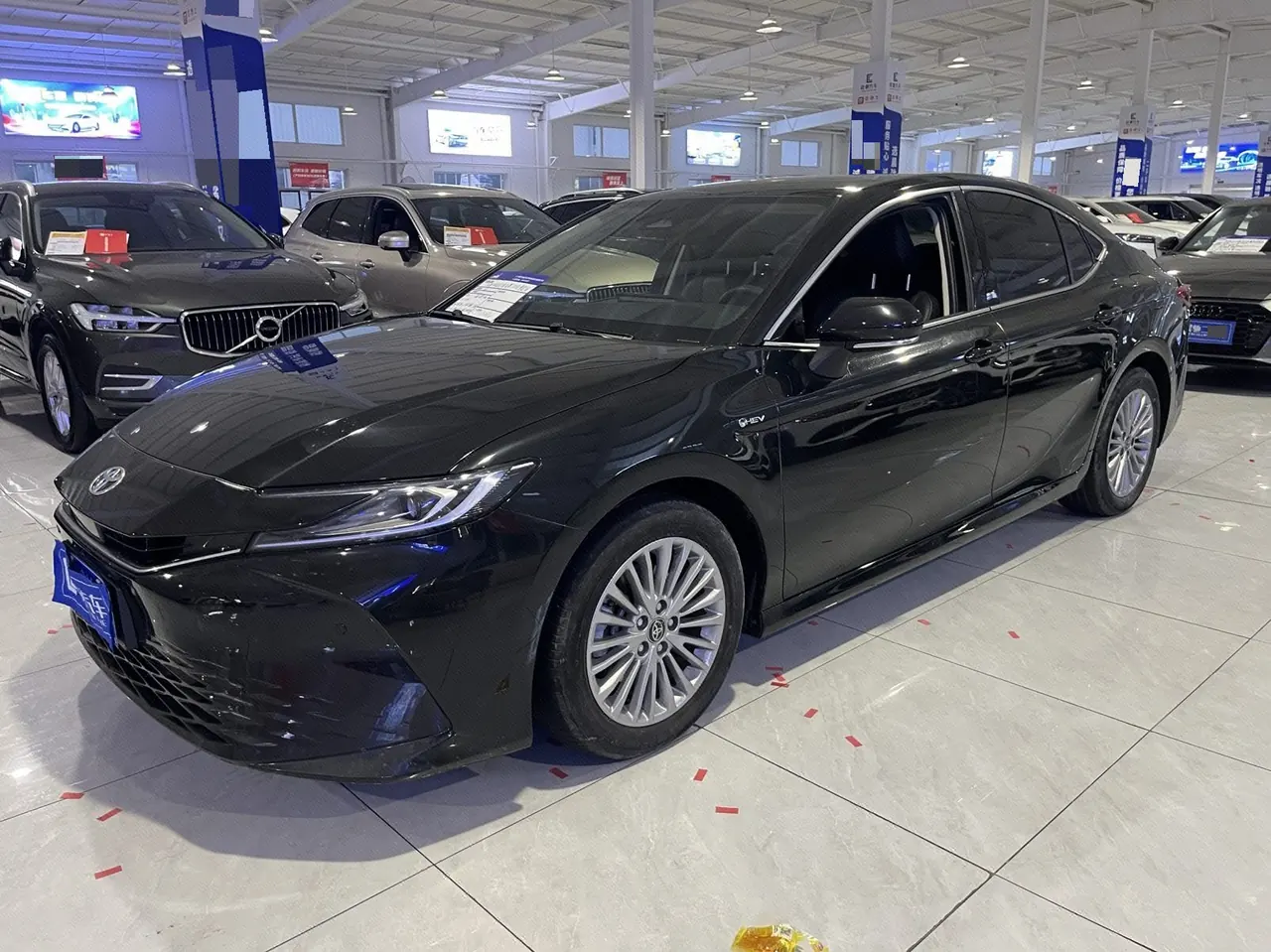 Открыть галерею: Toyota 2024 Camry Dual Engine 2.0HG Stepless Premium Edition Automatic Gear