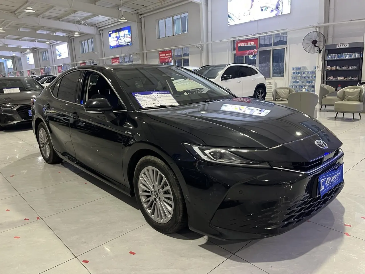 Toyota 2024 Camry Dual Engine 2.0HG Stepless Premium Edition Automatic Gear 2