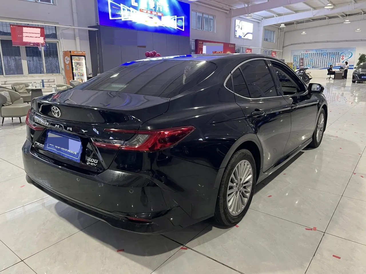 Toyota 2024 Camry Dual Engine 2.0HG Stepless Premium Edition Automatic Gear 3
