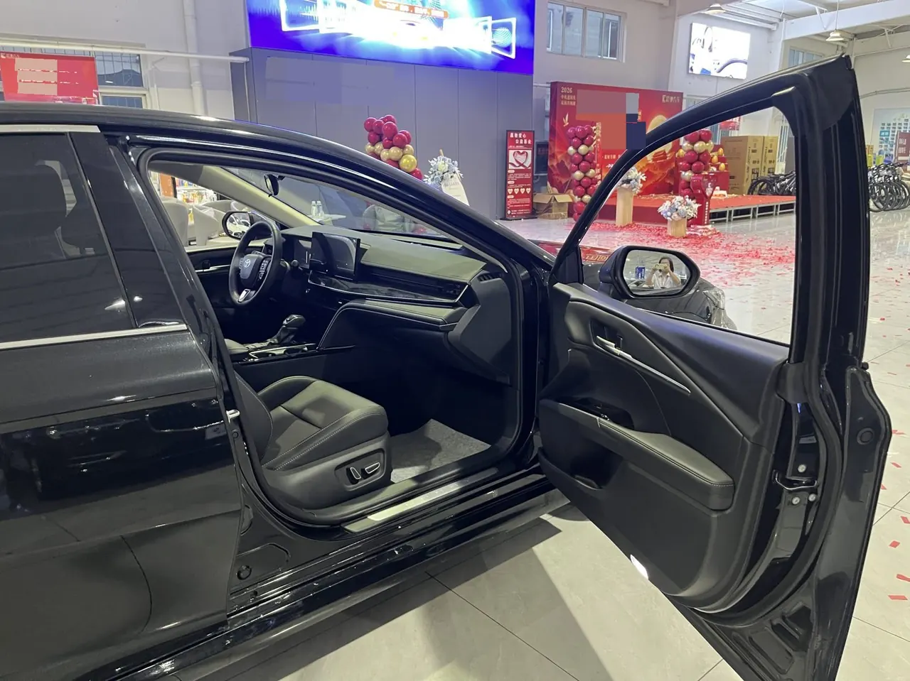 Toyota 2024 Camry Dual Engine 2.0HG Stepless Premium Edition Automatic Gear 6