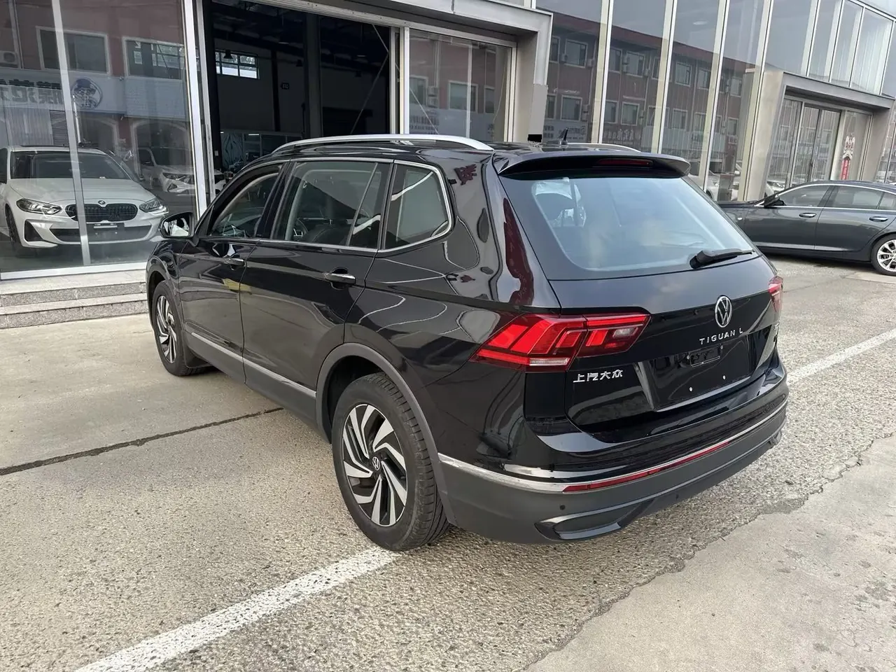 Volkswagen 2024 Tiguan L 1.5TSI 300TSI Front-Wheel-Drive Smart Enjoyment Edition Automatic Transmission 2