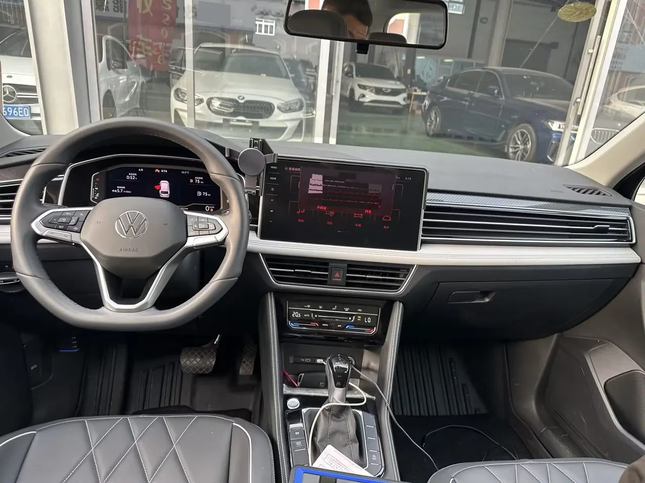 Volkswagen 2024 Tiguan L 1.5TSI 300TSI Front-Wheel-Drive Smart Enjoyment Edition Automatic Transmission 5