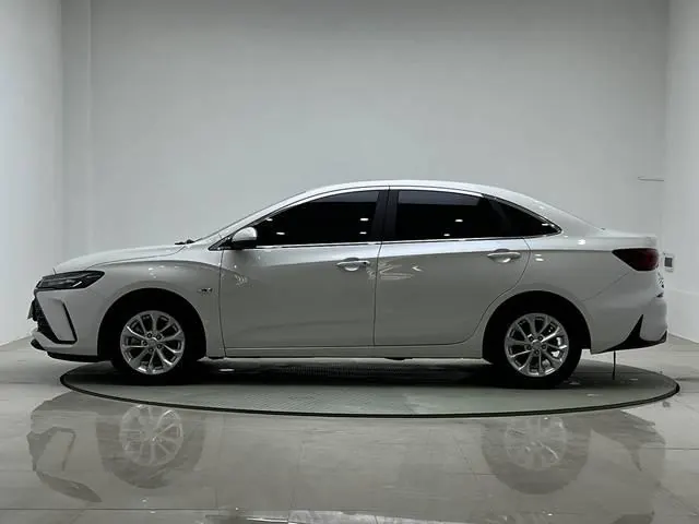 Chevrolet 2024 Cruze 1.5 Pleasant Edition Automatic Gear 3