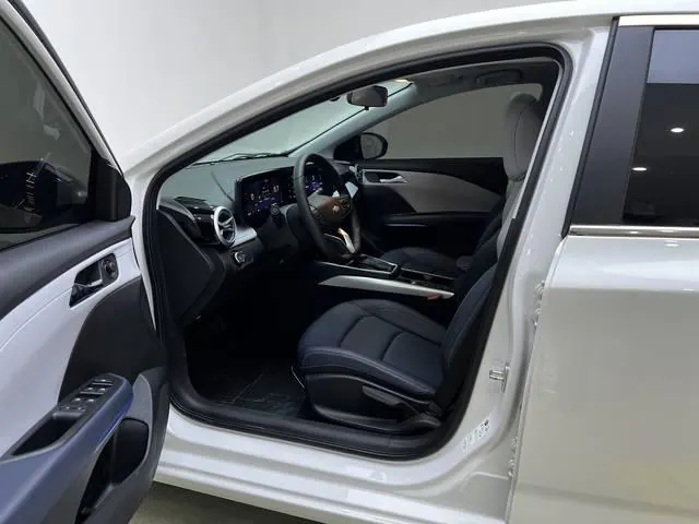 Chevrolet 2024 Cruze 1.5 Pleasant Edition Automatic Gear 5
