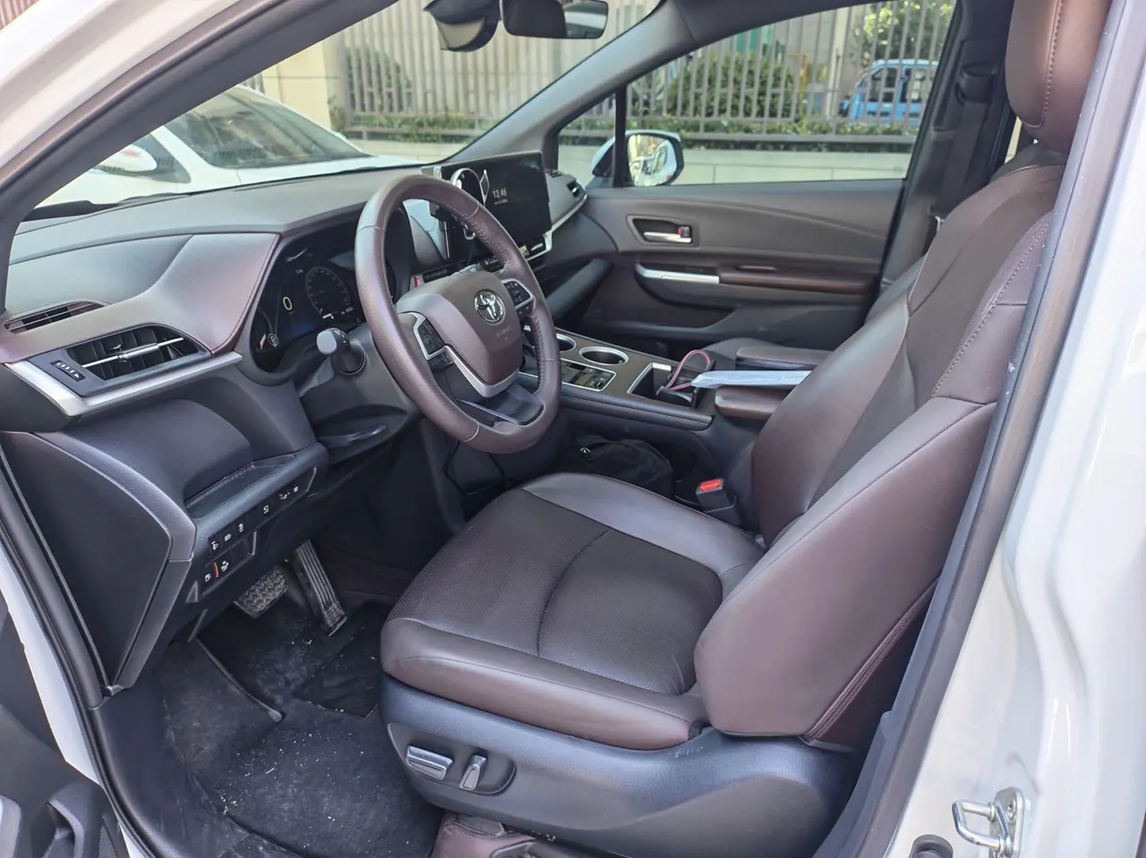 Toyota 2024 Grevia HYBRID 2.5 Stepless Premium PLUS 4WD Automatic Gear 5