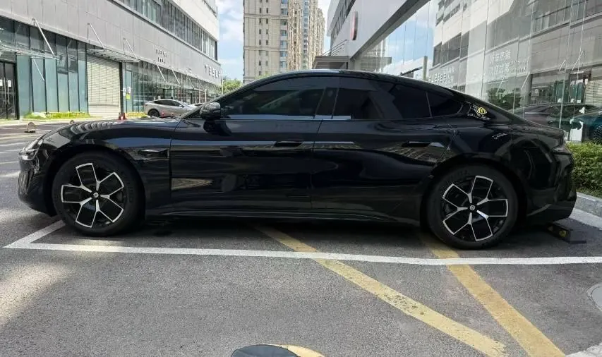 MI 2024 SU 7 700km Rear Drive Standard Founding Edition Automatic Gear 2