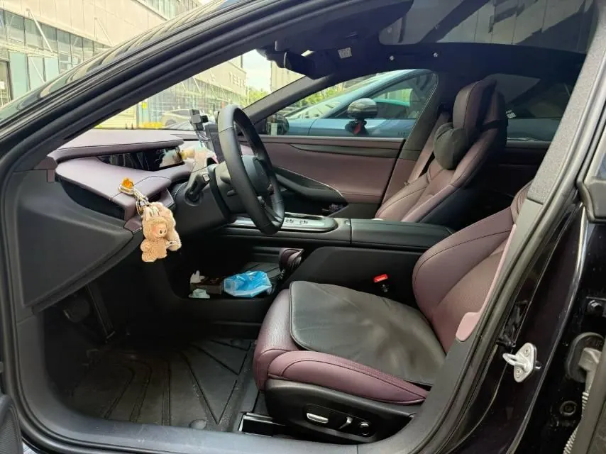 MI 2024 SU 7 700km Rear Drive Standard Founding Edition Automatic Gear 4