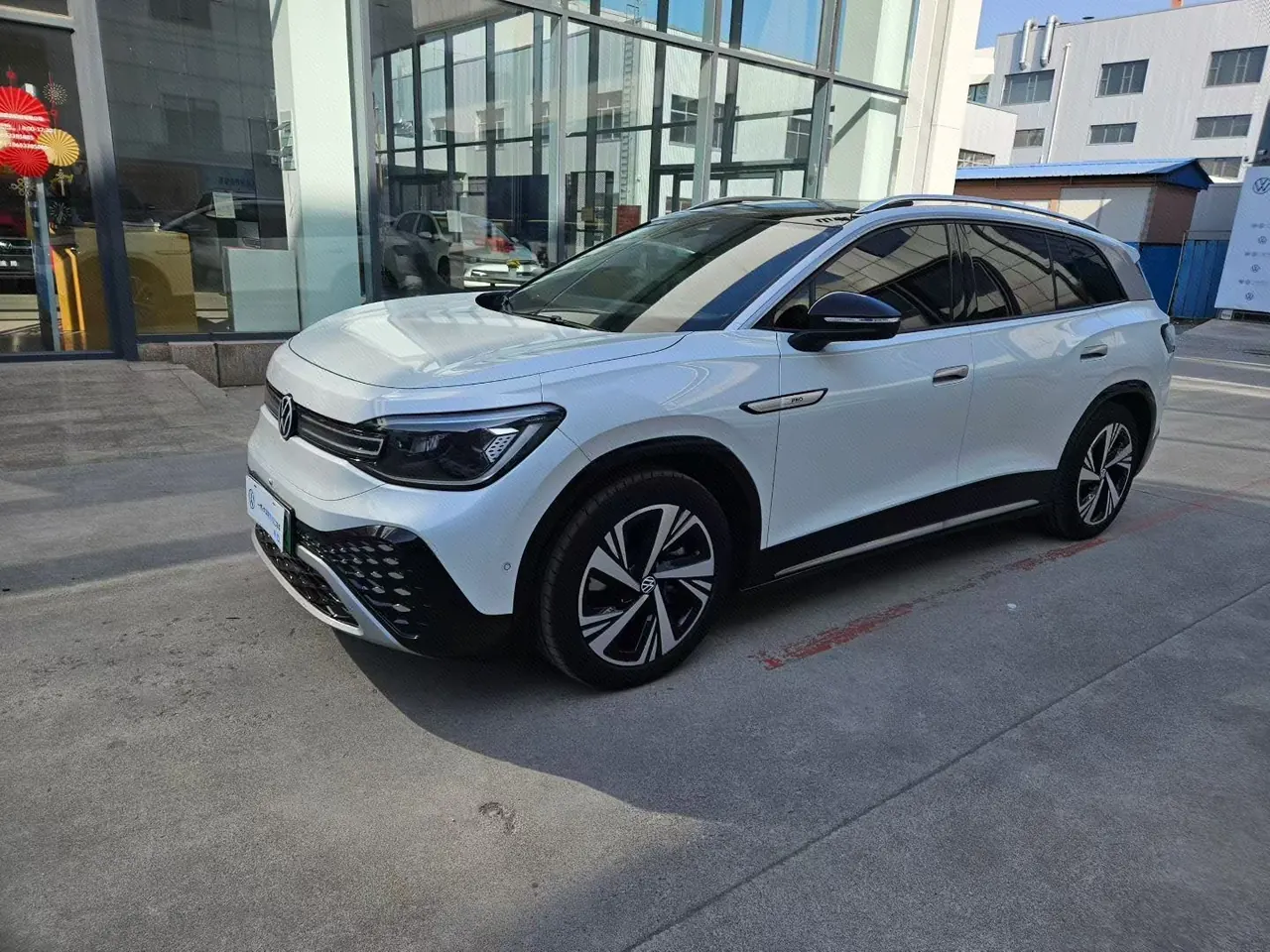 Открыть галерею: Volkswagen 2021 ID. 6 CROZZ Long Endurance PRO Edition Automatic Transmission