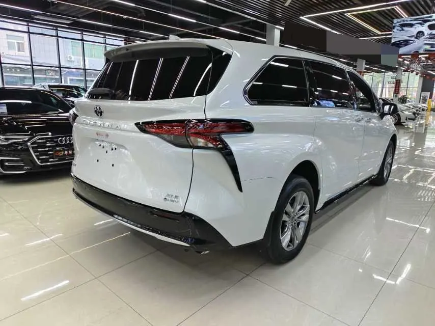 Toyota 2024 Sana 2.5 Stepless Extreme Edition Automatic Transmission 8