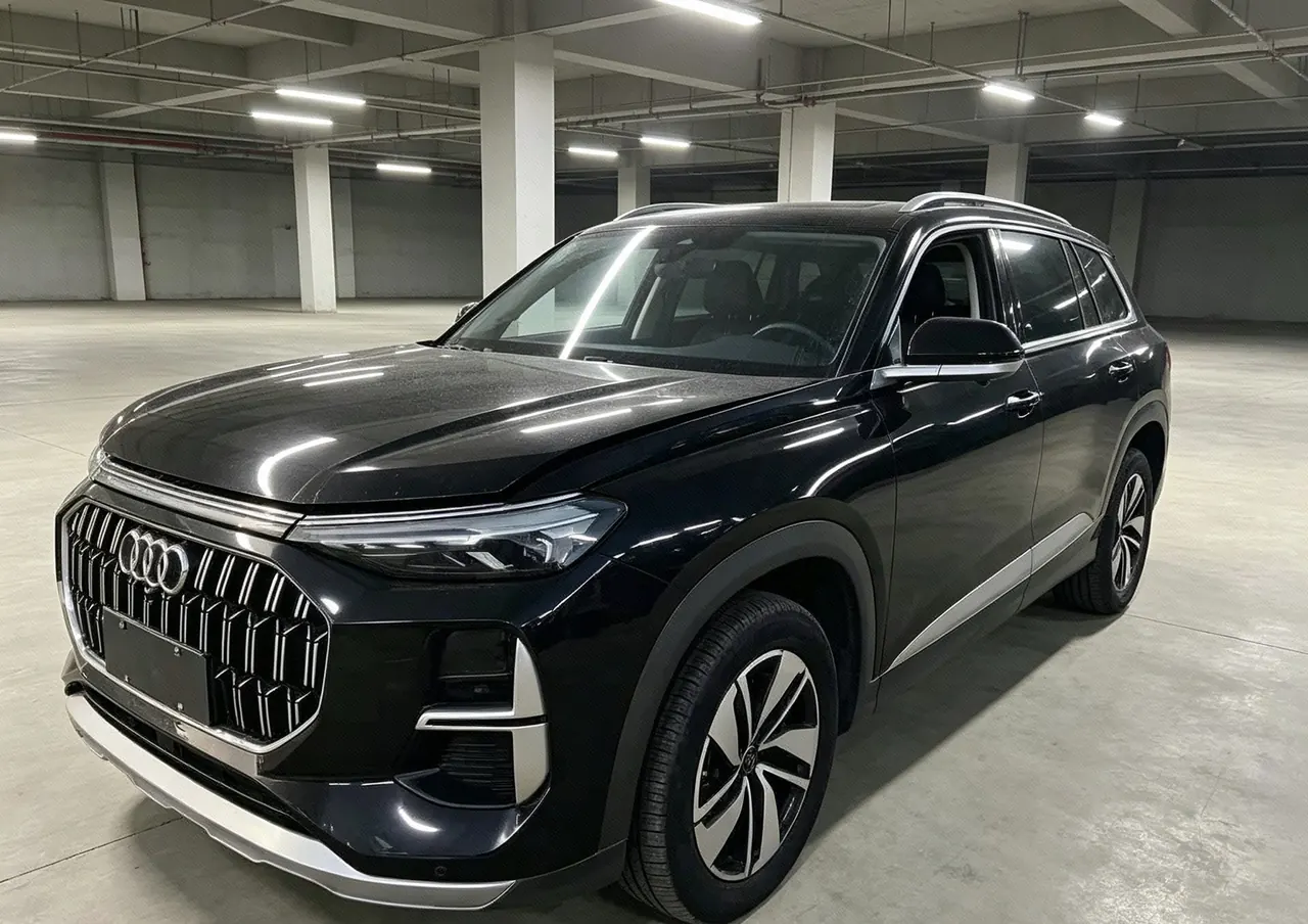 Open image lightbox: Audi 2024 Q6 2.0TFSI 40TFSI Quattro view cloud feather forest set 7 automatic gear