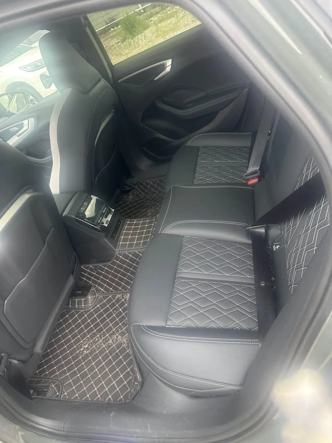 Audi 2026 A5L 2.0T Sports Edition Plus Burning Star Chi Bag Automatic Gear 3