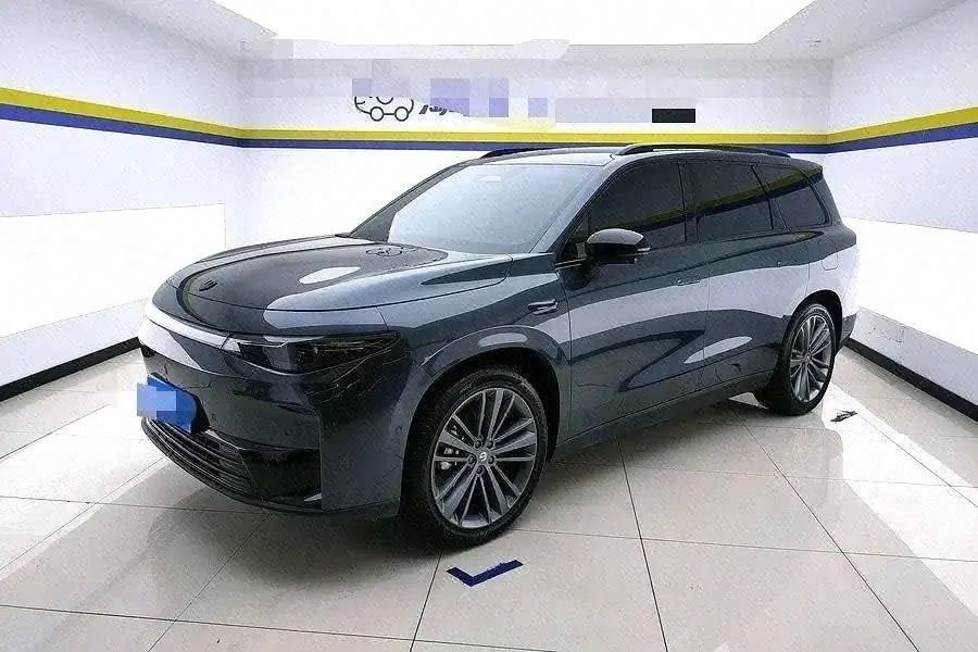 Открыть галерею: Leapmotor 2024 C 16 200 exclusive edition automatic gear