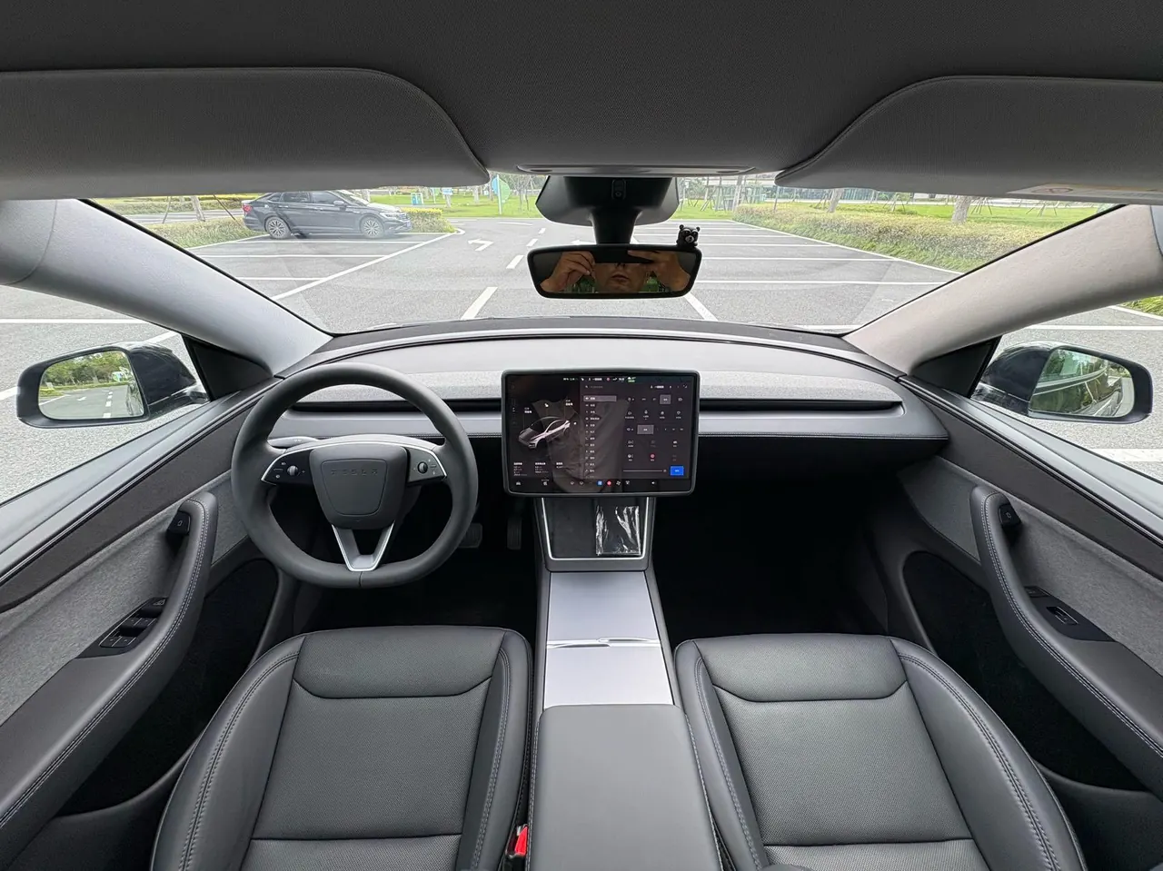 Tesla 2026 Model Y Rear-Wheel-Drive Automatic 11
