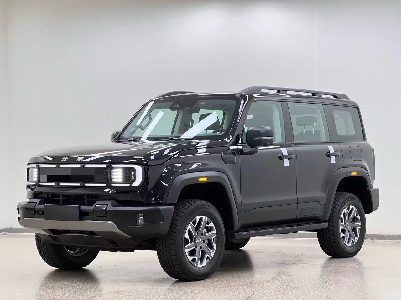 Открыть галерею: Beijing 2026 BJ40 2.0D automatic