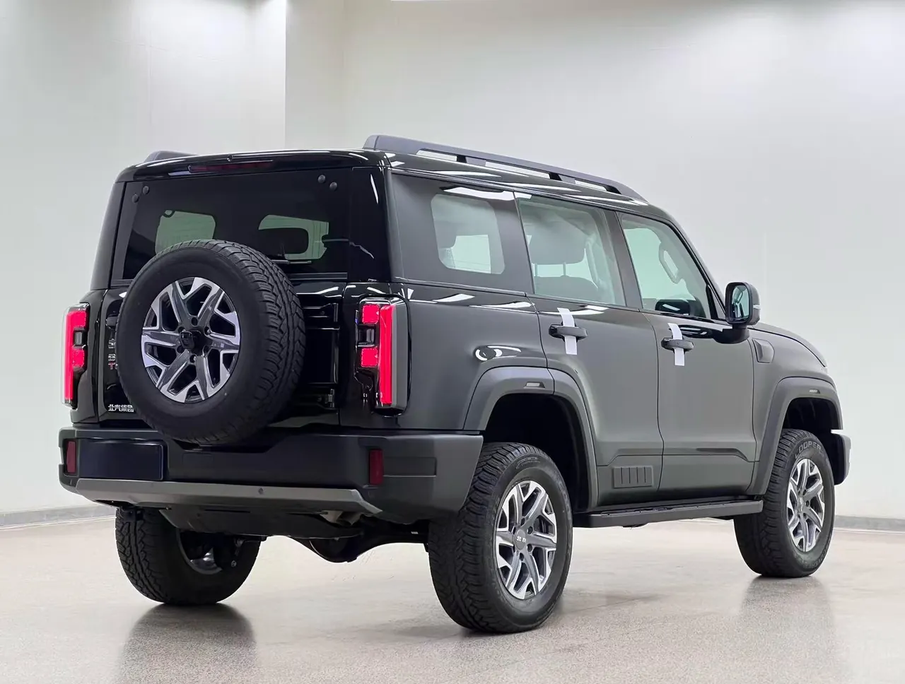Beijing 2026 BJ40 2.0D automatic 4