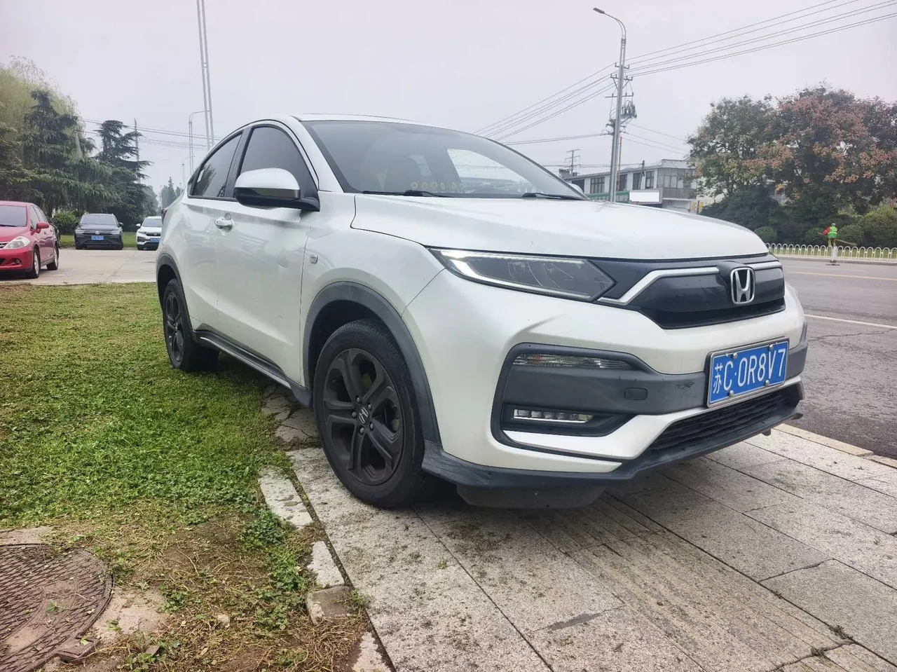 Honda 2022 XR-V 1.5T Stepless 220TURBO Obsidian Edition Automatic Gear 2