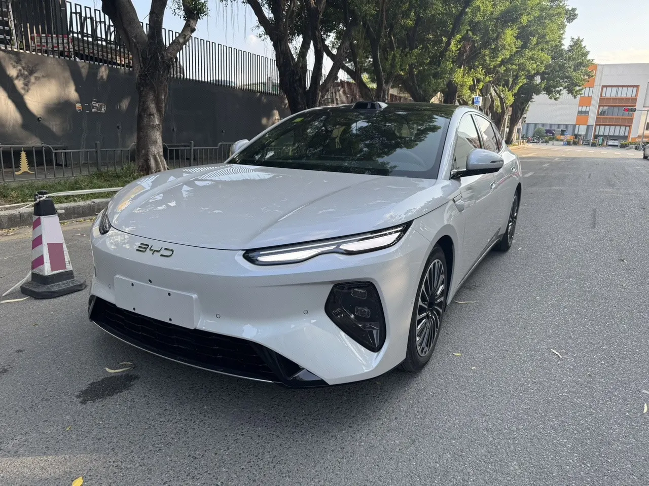 BYD 2026 Seal 08 EV 905KM Flagship Automatic Gear - View 1