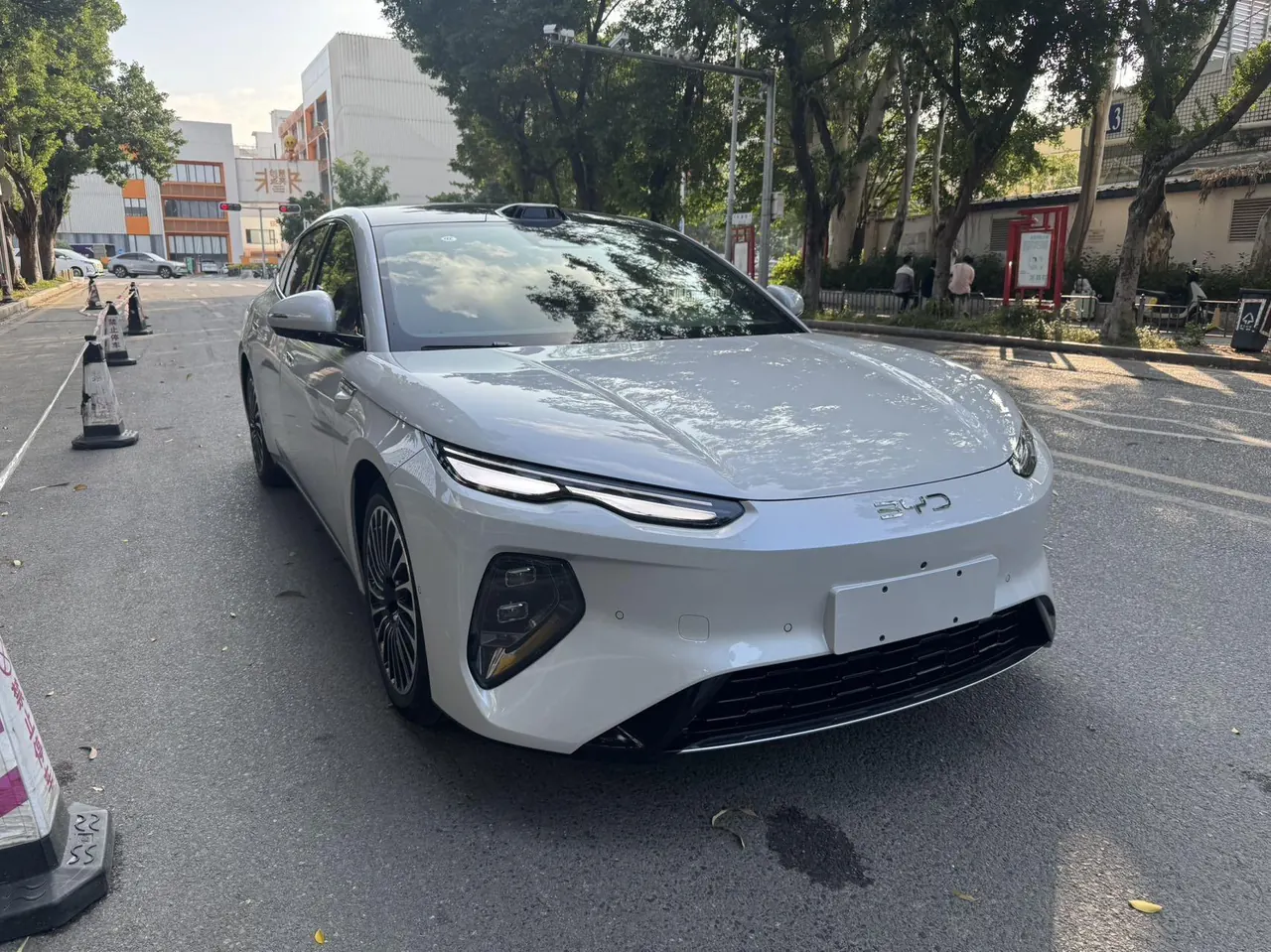 BYD 2026 Seal 08 EV 905KM Flagship Automatic Gear 3