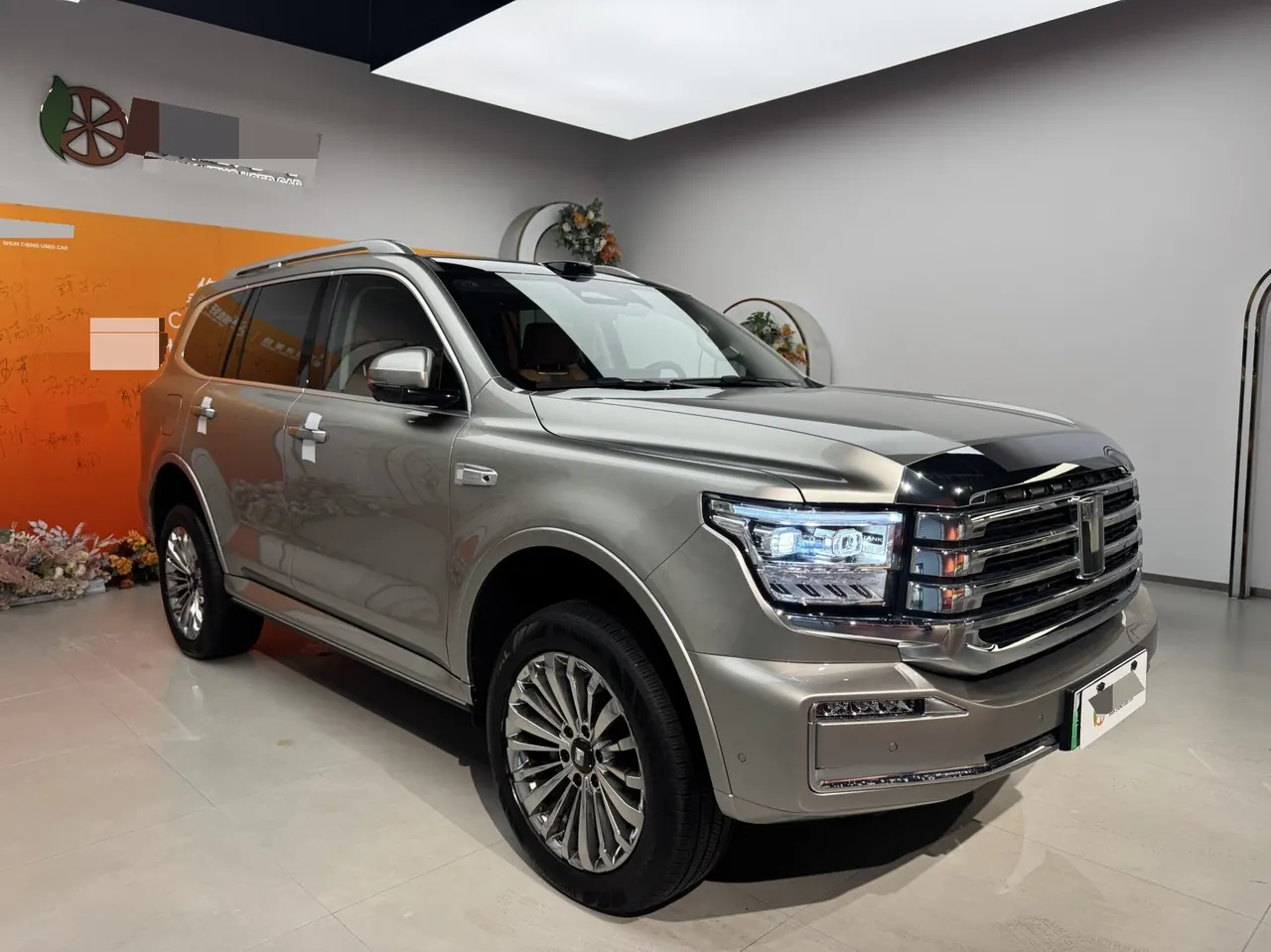Tank 500 New Energy 2026 Model Tank 500 Hi4-T 2.0T Smart Enjoyment Version Automatic Transmission 3