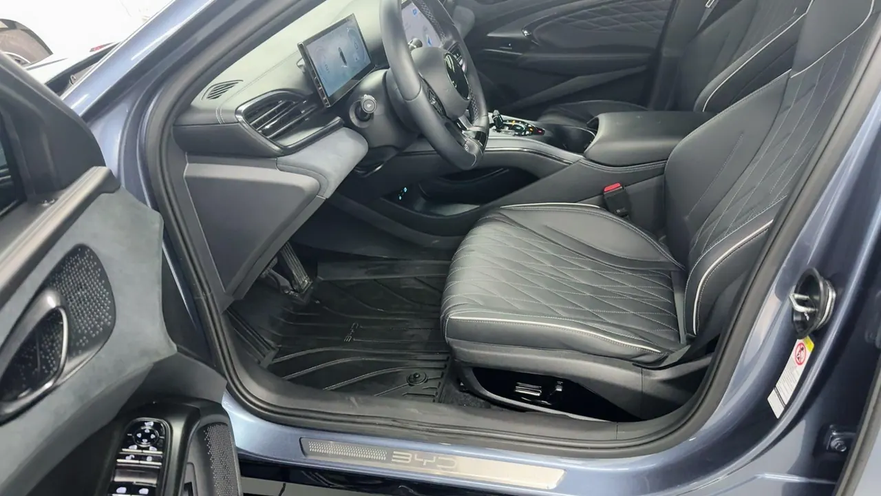 BYD 2023 Seal Champion Edition 550km Elite Automatic Gear 3