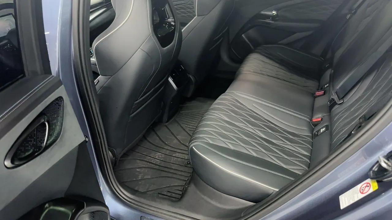 BYD 2023 Seal Champion Edition 550km Elite Automatic Gear 4