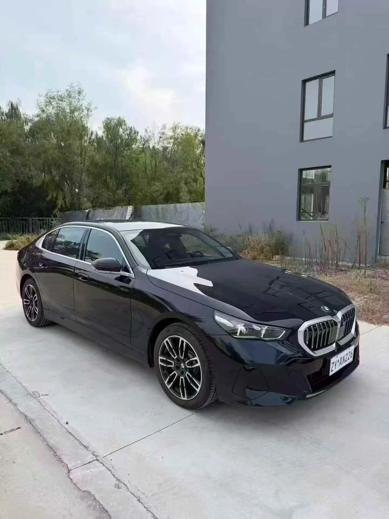 BMW 5 Series 2026 530Li 48V 2.0T Leading M Sports Suit (Modified) Automatic Gear 2