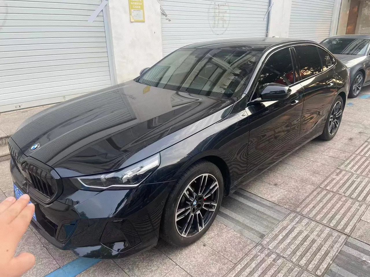 Open image lightbox: BMW 5 Series 2026 model 530Li 48V 2.0T Leading Edition M Sport Package Automatic