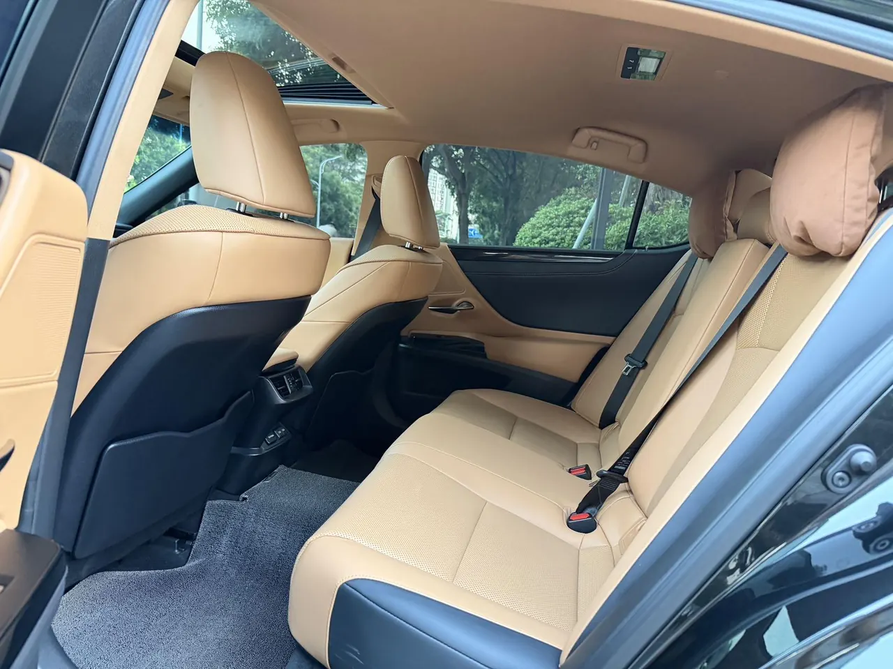 Lexus ES (Imported) 2021 ES260 2.5 Excellence Automatic Gear 6