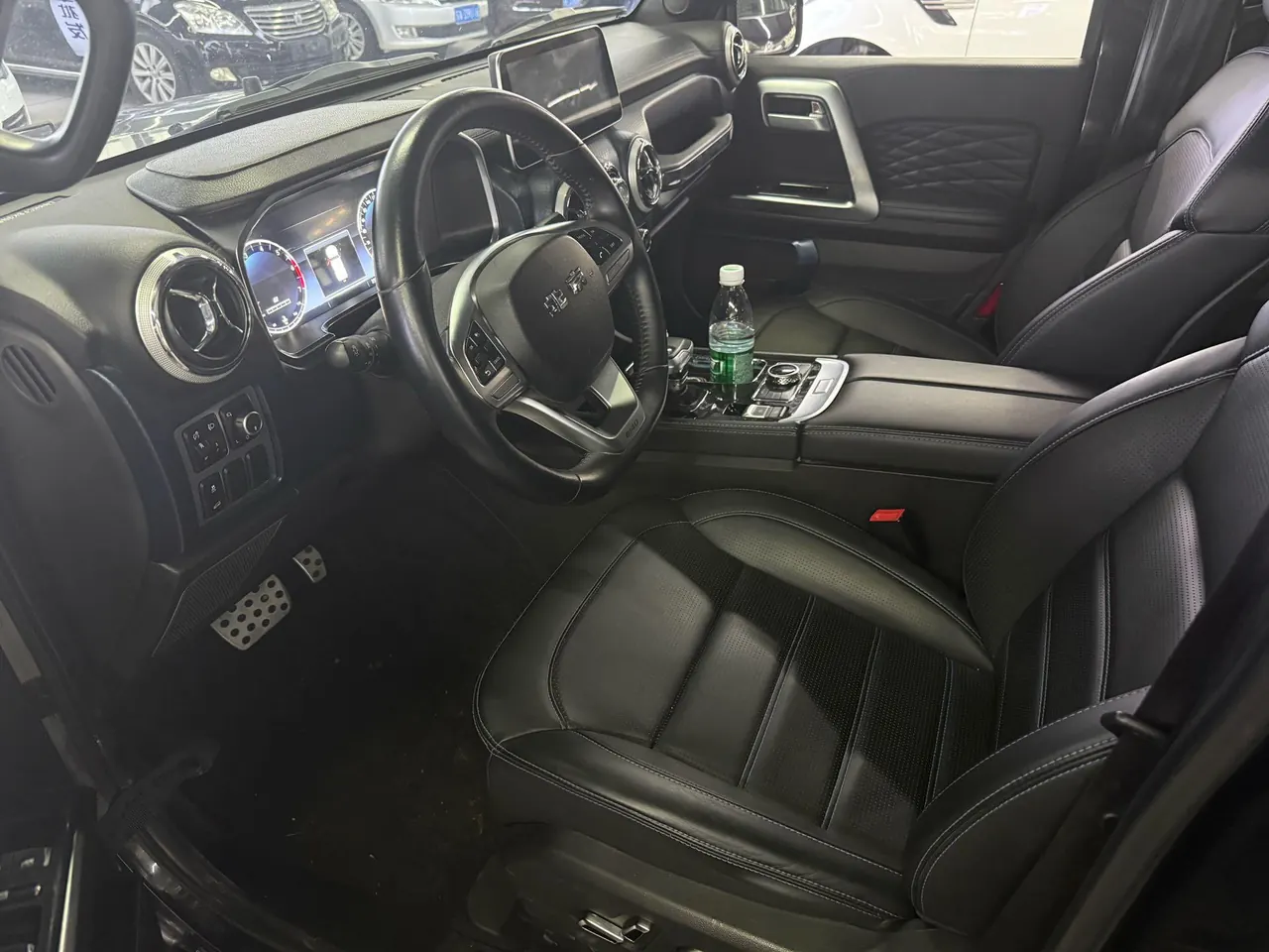 Beijing 2023 BJ40 2.0T Four-wheel Drive Ring Tower Champion Edition Automatic Gear 3