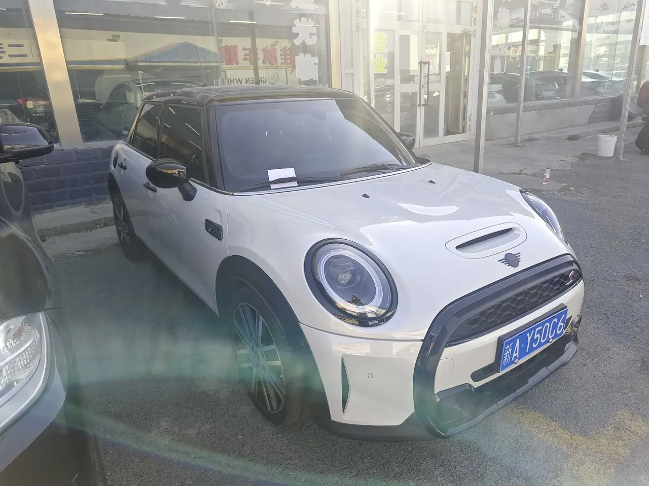 MINI Mini 5-Door (Imported) 2023 Mini Cooper S 2.0T Artist (Modified) Automatic Gear 3