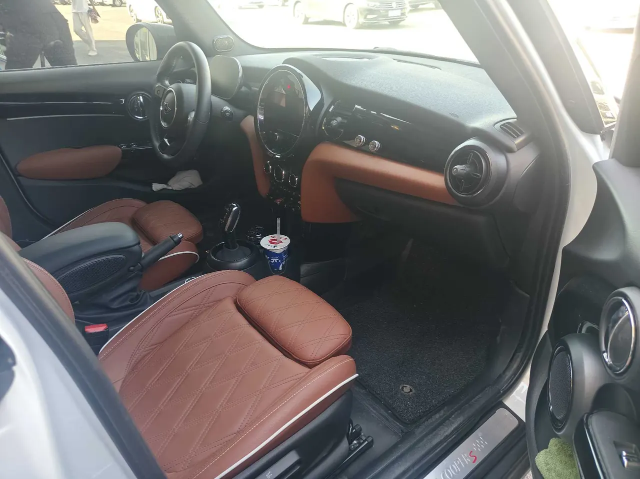 MINI Mini 5-Door (Imported) 2023 Mini Cooper S 2.0T Artist (Modified) Automatic Gear 4